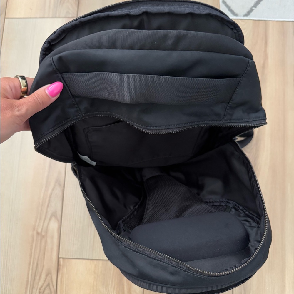 Lululemon Out Of Range Backpack - Picture 10 of 16